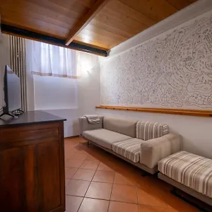 ugo-bassi-23.it-lombardy.com/